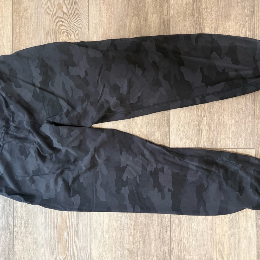 lululemon athletica Black Camo joggers - Picture 3 of 4